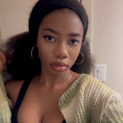 dreamykookie_'s profile picture. ♊️ neurodivergent- pharmacist🇳🇬🇨🇦