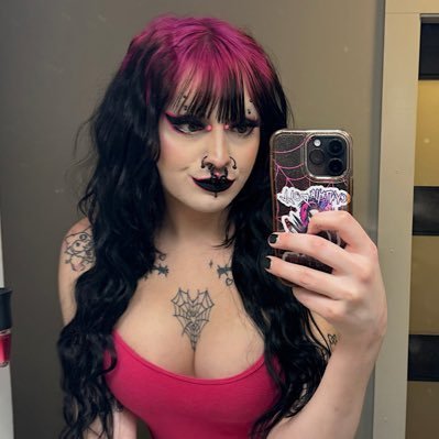 (10/24-10/28)
24 🤍 she/they 🤍 pansexual 🤍 2022 XBIZ trans social media star 🤍 2023 ALTPORN fan fav social media star 🤍 ur fav ditzy goth penis girl