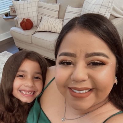 dulce_villegas3's profile picture. 🌎 ESL para at chambers.