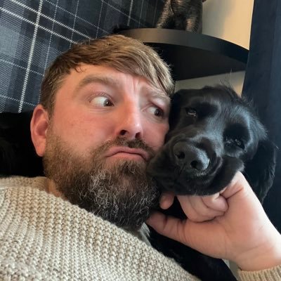 Dad to Bailey, Zeke, Ursula & Vee (🐕🦺🐈⬛🐢🐢) Greenhouse grower. Loves a fish tank 🐠 Chasing that simple living….