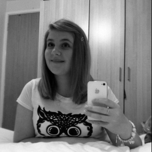 AmyLovesYouuXx's profile picture. This is my other account for limit, if you follow my orriginal @AmyLovesYouuX PLEASE FOLLOW THIS :)