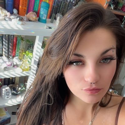 25😈•||•female💋Content Creator 🥵•||• IG:karmas.a.bxtch99 🔥•||•TikTok:beanz_in_the_trap 🤘🏼
