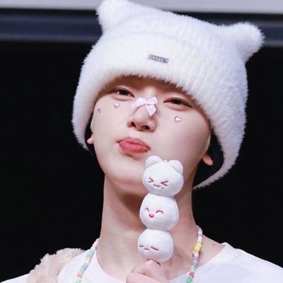 Anittxway's profile picture. •fan account•