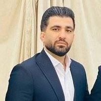 ایرانی ، سیاسی باز ،ورزش دوست ،اهل قلم ،فعال رسانه ای و کمی دغدغه مند