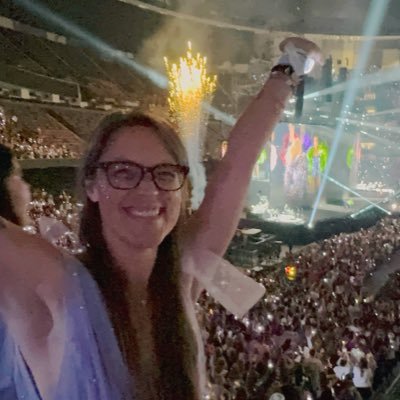 34 | senior swiftie 🫶🏼 | pup mom | disney dreaming | eras: tampa, NOLA | TNx4 ✨| tampa bay lightning⚡️ happy, free, confused & lonely at the same time.