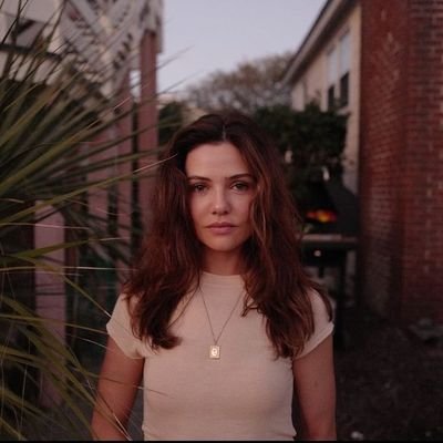 RoyalDaxamite's profile picture. Iris Gand, sister of Mon-El and Queen of the New Daxam. {RP 21+ || #Supergirl OC || #DCRP || Crossovers welcome || Ships with chemistry}