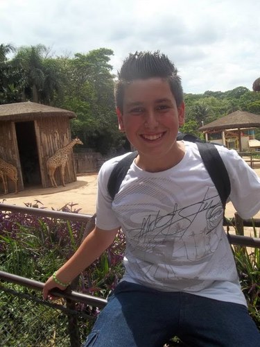 Aquáriano, 13 anos, irmão da @GiiAltava_ , parça do @fah_albino && é isso u-u #segue? sigo de volta .