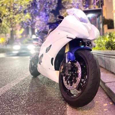 Yrzat's profile picture. 百赫繚乱.