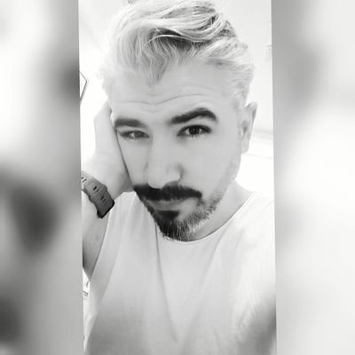 rzgrcnk's profile picture. 