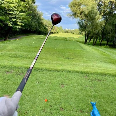 ゴルフ⛳️ゴルフ好きの友人に连络しましょう🏌️♂️は食べることが好きで、特別魚🤤❤️おいしいの店があればdm待ってる😆😆