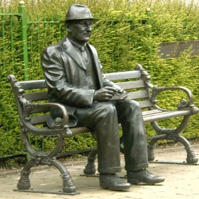 Broadcoop1's profile picture. Decades of: Sports Music Politics Comedy Philosophy...in no particular order. 🤔😁