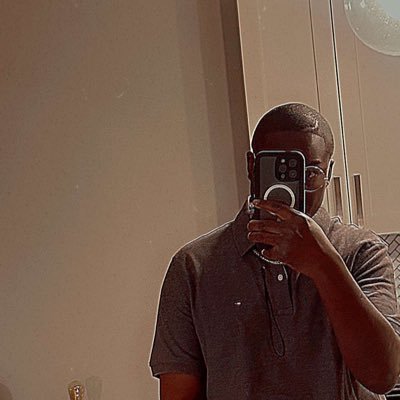 chitowncreep's profile picture. ♑️ Coolin in da cut