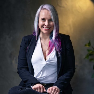 MartinaJ1371's profile picture. 