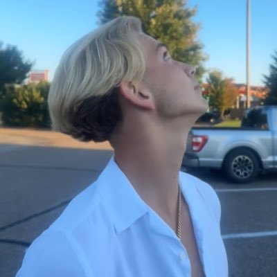 justxxmikey's profile picture. 🃏 HH (Heavy Hitters)