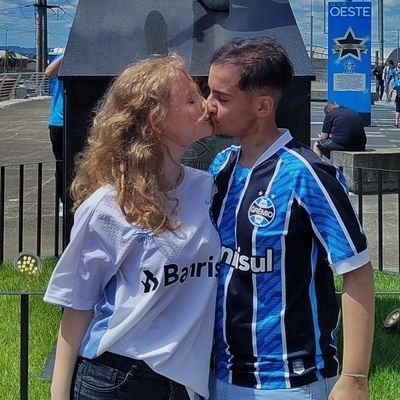 𝙄 𝙡𝙤𝙫𝙚 𝙮𝙤𝙪 𝙛𝙖𝙫𝙨 ♡ | @Gremio | @ScuderiaFerrari | @lfc | @warriors | @chiefs I am The Visionary. I am the revolutionary. I am SETH FREAKIN ROLLINS!