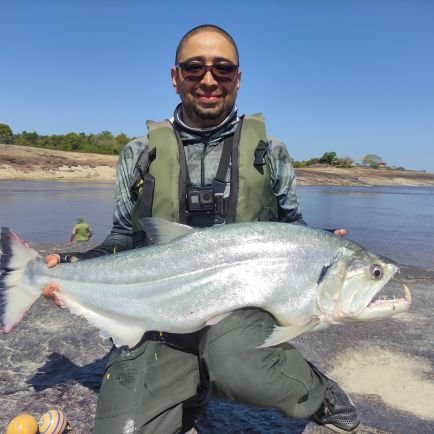 Ingeniero de sistemas, pescador deportivo y fotografo aficionado.