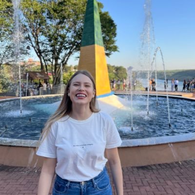 vereadora reeleita em Foz pela defesa dos direitos humanos, a educação e o serviço público! ✊🏼 vem pro insta https://t.co/t8OKw7rrgF