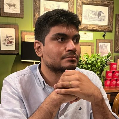 Crio bugingangas e dou pitacos em engenharia de software.
Segue aí. 👋