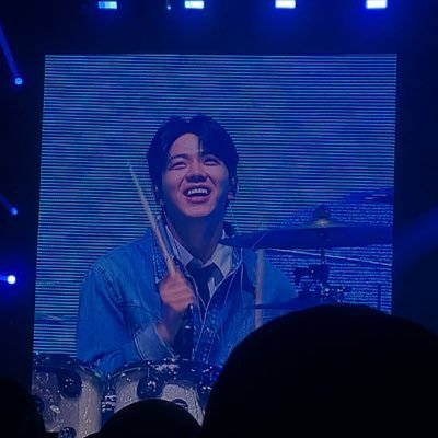 untukmu twittermu, untukku twitterku. #day6 #seventeen #nctdream #eaj