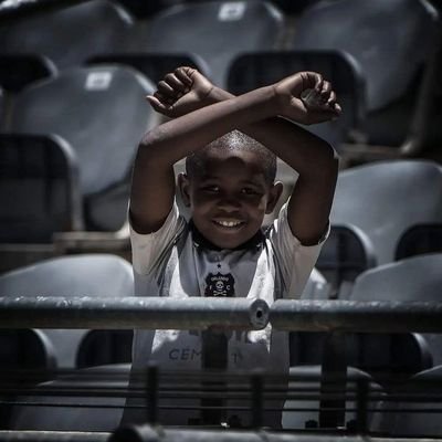 KayLowKayMo's profile picture. # OnceAlways 🇿🇦