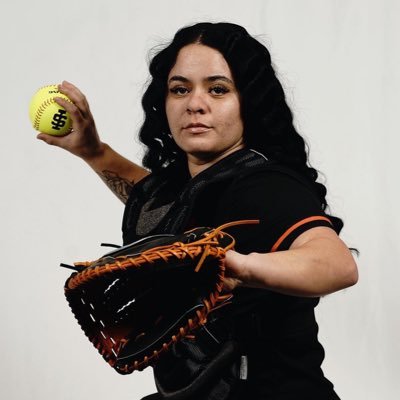 B E L L A 🐰 Profile