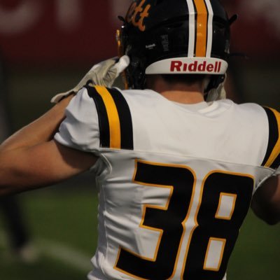 Jaxsongiza1's profile picture. Bettendorf Iowa 📍2027 | Football, Baseball, Track | 4.62  40 | 1.02 fly 10 | Wr/db