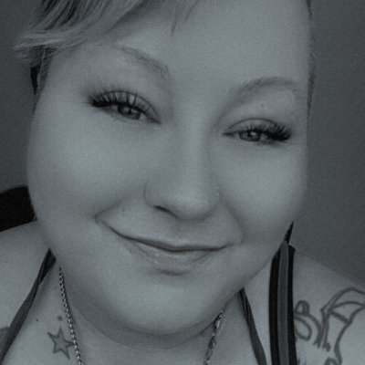 lynnface's profile picture. I'm awesome. for real. ask anyone.