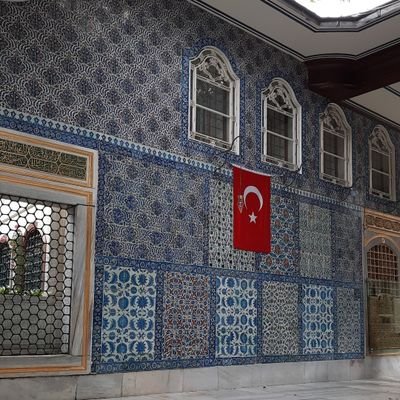 pnrhamide's profile picture. Aile Danışmanı | Toplum Bilimci | Araştırmacı ~
⏳️ * Zaman, ibret aynasıdır.