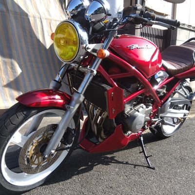 2022.9.15普通自動二輪免許取得🔰
2022.9.20バンディット250納車
カーブ苦手 克服中
旦那、息子とツーリング楽しんでます♪
2024.1.29マンチカン ゆず🐈
家族増えました
2025 2ndHOUSE建設中(完成予定11月末)夢に向けて突っ走ってます☕️