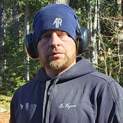 SidelingerWABI's profile picture. Feelin' good, Lewis.