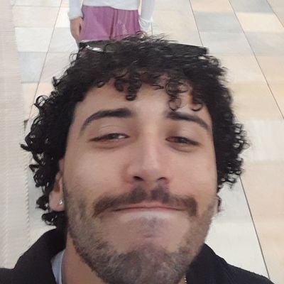 VictorEtchebehe's profile picture. Devemos confiar na nossa consciência?