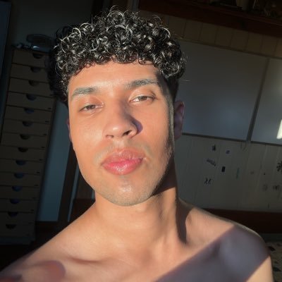 Daniyyel_Alves_'s profile picture. tagarela, extrovertido e cheio de opinião (boas, eu juro)