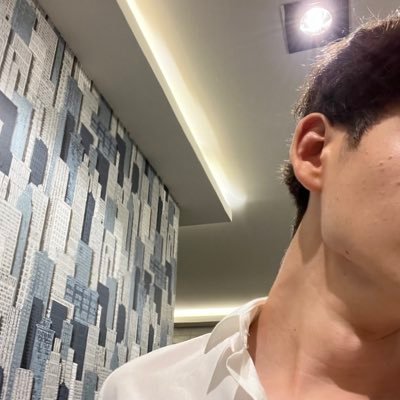 efraagl22's profile picture. 