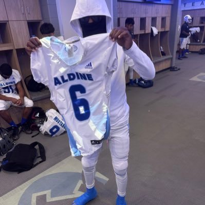 Aldine Highschool C/O 2025| DB/WR | 6”0|160| 📲 8324059767 |GPA 3.0| @Kingjefferson391@gmail.com