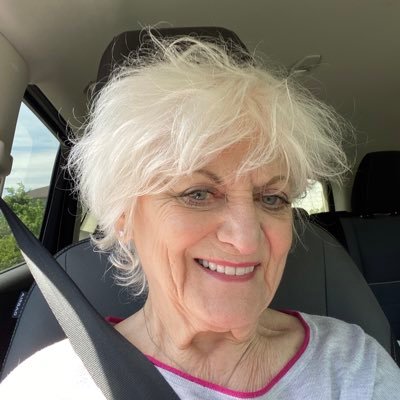 dalysh5's profile picture. Wife, Mother, Sister, Aunt, Friend, Lover of Cats!