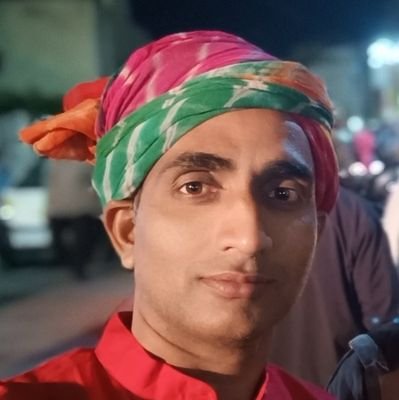 radhegurjar's profile picture. Lecturer