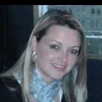 Viviane Castello Simões (@vivicacastello) 's Twitter Profile