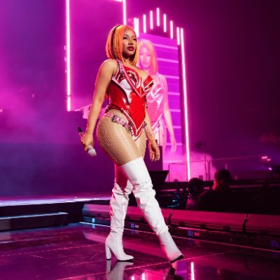 Queen is the name, Rafaello did the chain This is Monse, patty Plain Jane ( NICKI FOLLOWS )