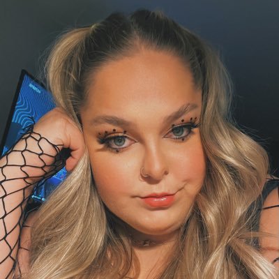 jocylincyr3's profile picture. ♒️🦋🌛🦖 👽🔮⚡️