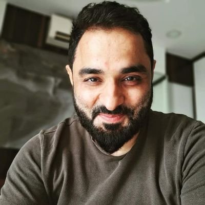 Proud 🇮🇳 | Advocate for Kindness & Positive Impact | Entrepreneur 🚀 | Passionate abt Apps https://t.co/zMsnBDJB5T | Sports & Film Enthusiast 🏏🎬 | Viratian