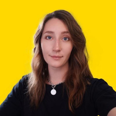 дизайнер в длительном саббатикле / автор подкаста «Халабуда» / рассказывала про ux на курсе логомашины и программистам про дизайн на стендапах