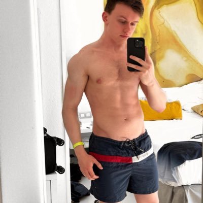 single boy looking for a serious relationship with someone interested follow up please ❤️💕😍