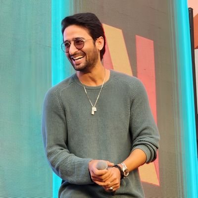 insta link ↔️ https://t.co/VjPoWeJShv
@Shaheer_S Forever shaheerian🕊️currently obsessed with KriSa 😭❤️ Proud To Be ShaheerSheikh Birdie🕊️❤️