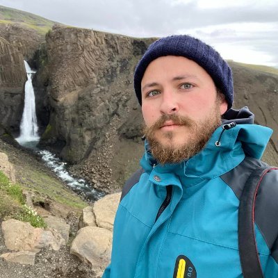 Journalist, producer who sings. BBC, previously AFP @francescokaine for music, @Breakingbard_ for history/comedy podcast! DM for stories
