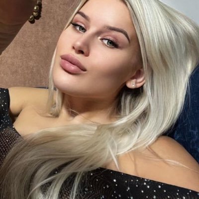 AliceJon651's profile picture. backup