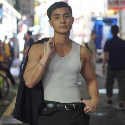 NOT in ANY dating apps. Link to my ONLY FB account below. Instagram @iamajaysimpas https://t.co/OzgLSaVnC4