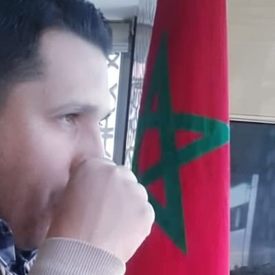 لا تصدق كل شيئ تسمعه فهناك دائما ثلاث وجوه للقصة وجهتك و وجهة الآخرين و الحقيقة ...
