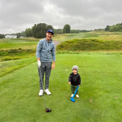 Staf_21's profile picture. 7 time bar league champ.