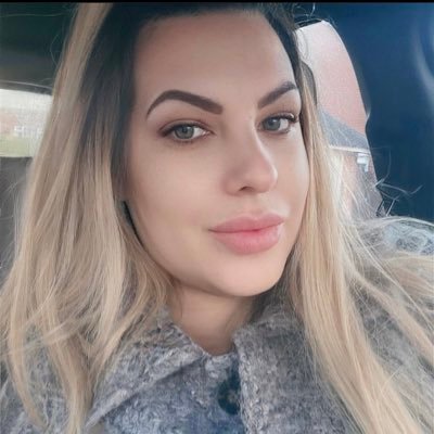 I'm caring and honest lady I'm a billionaire I came from a wealthy family I came here to help the poor in any situation I'm not here for a relationship
