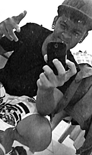 Tá faltando você aki do meu lado.Para me completaa,queroquesejapravidatodaa # *, ,@Gatinhaaah_
